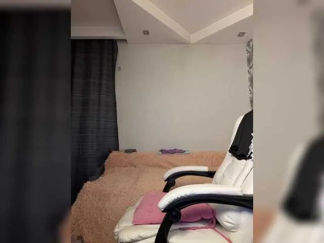 Eva-Bella — I am Eva, hi everyone! Tokens only in GENERAL CHAT. Vibration from 2 tokens. KAMS many times for 2 tks Favorite vibrations 11-50-222-555 -888