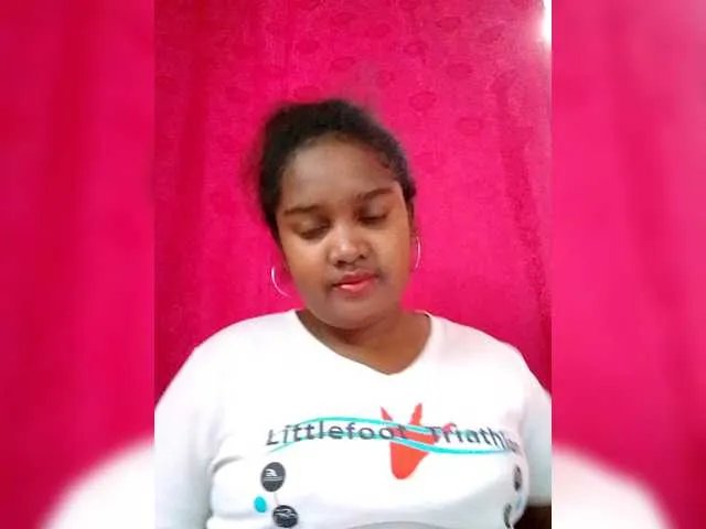 Ezrahsexy on BongaCams