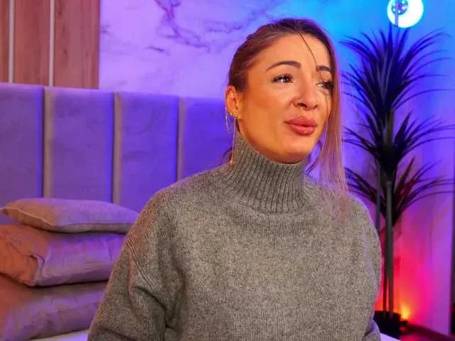 Izabelle02 on BongaCams