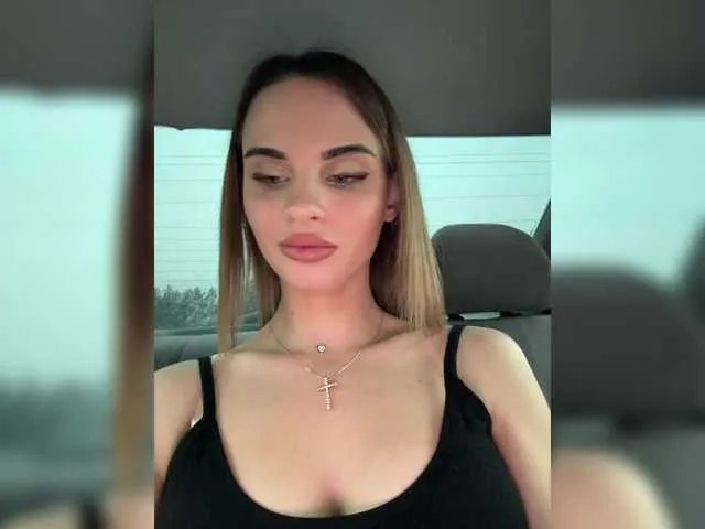 LedyMiya on BongaCams