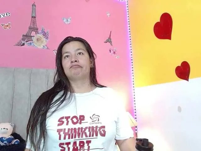 monickhot303av on BongaCams