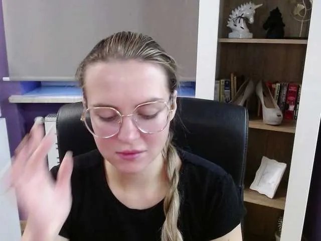 soft-zoey on BongaCams