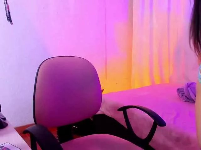 TinaJons on BongaCams