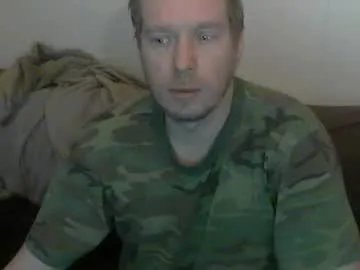 2small4you83 on Chaturbate