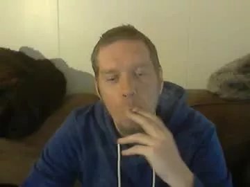 2small4you83 on Chaturbate