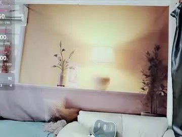 _iuiu_ on Chaturbate