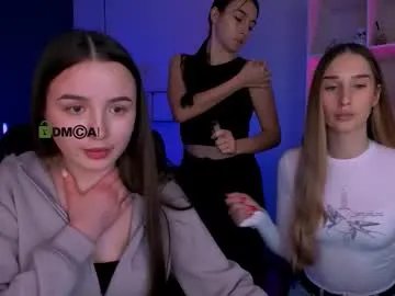 _mila_fire — GOAL: touch tits [170 tokens remaining] Welcome to my room! #nonude #shy #cute #young #feet