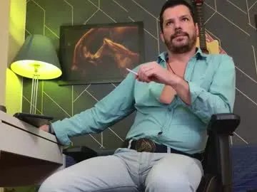 aaronbomer on Chaturbate