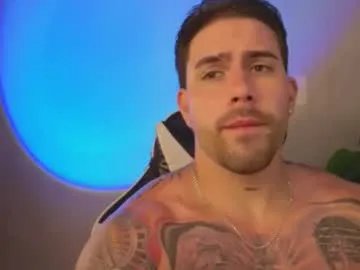 ades_lowe on Chaturbate