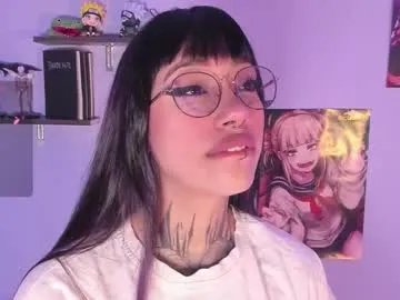 aleja_5 on Chaturbate