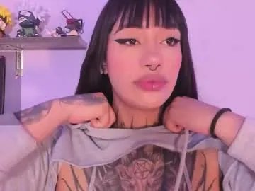 aleja_5 on Chaturbate
