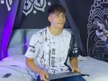 alessiovitale on Chaturbate