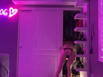 alexispaige06 — Current Goal: Squirt Show  once countdown reaches zero -- Next Goal: Wax melt on Body  -- Cum join with me ;)