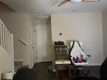 alexmanndickerson — Sexy flex 1/6 [250 tokens left] The chilllls #muscle #abs #pits #hairy #findom