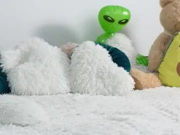 alieness on Chaturbate