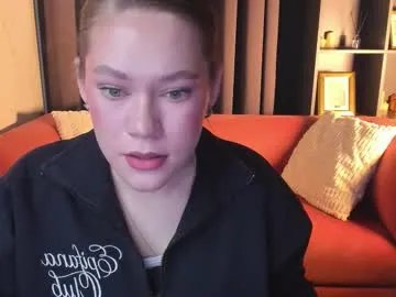 ameliedot — Dance for you! [101 tokens remaining] Hey, I'm Amelie! I'm #18 and #new here! #shy #nonude #young