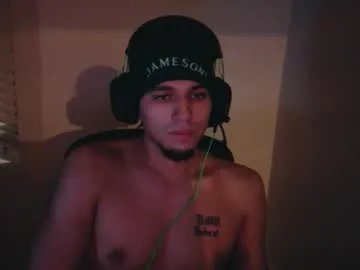apachewithawebcam on Chaturbate