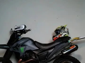 ash_wingrant on Chaturbate