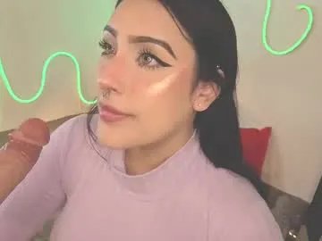 ashlynnlowe_ on Chaturbate