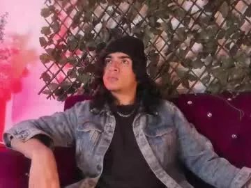 axellkush on Chaturbate