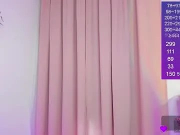 bella_white19 on Chaturbate