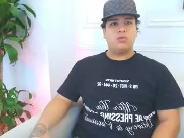 bennett_alejoo on Chaturbate