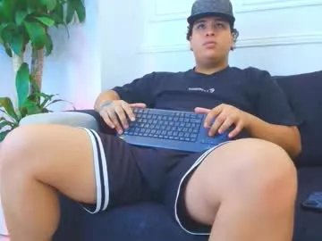 bennett_alejoo on Chaturbate