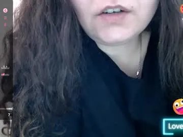 bustyemma on Chaturbate