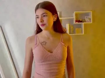 camienevius on Chaturbate