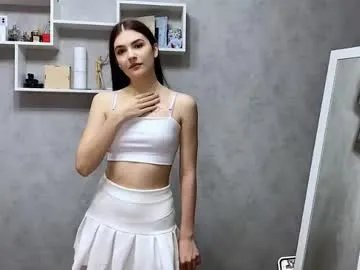 camienevius on Chaturbate