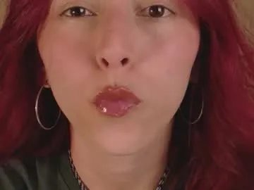 casandra_busting on Chaturbate