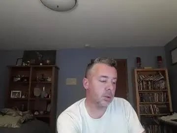 chrisw8121 on Chaturbate