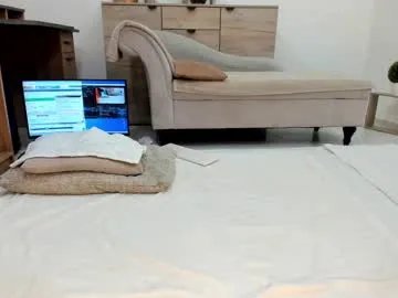 classy_medeeea on Chaturbate