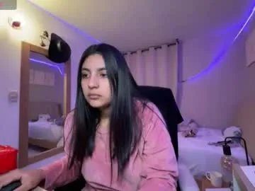 cloe_small08 on Chaturbate