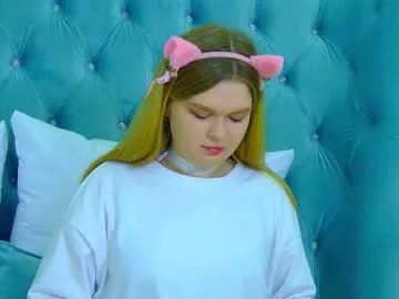 crystallyons on Chaturbate