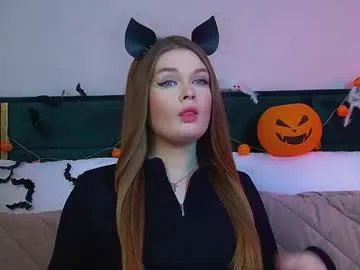 crystallyons on Chaturbate