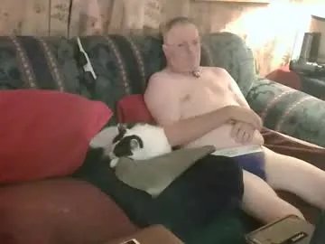 daddycubbyhubby on Chaturbate