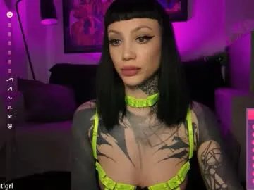 dgtlgrl on Chaturbate