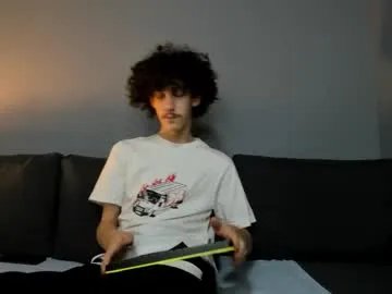 dilan_wolfe on Chaturbate