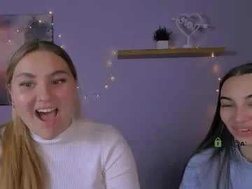 dina_bloom on Chaturbate