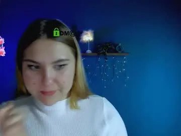 dina_bloom on Chaturbate