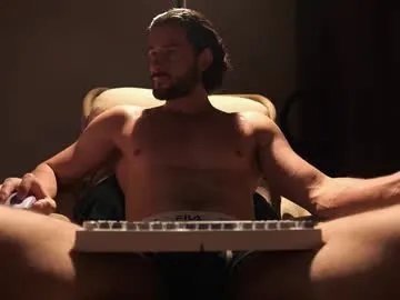 double_luckystrike on Chaturbate