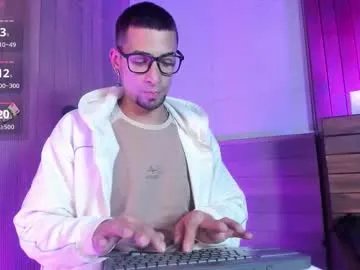 drakeneumann on Chaturbate