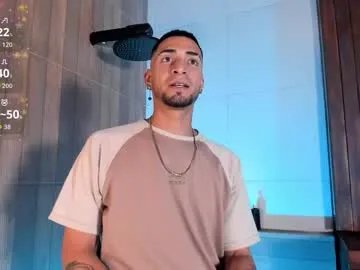 drakeneumann on Chaturbate