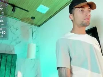 drakeneumann on Chaturbate