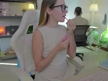 ellcrys —  RISKY: Roommate is 2 METERS away! Make me CUM SILENTLY! Lovense ON - Goal:  CLOTHES OFF 4 min [1000 tokens left] #young #cum#lovense#teen #squirt