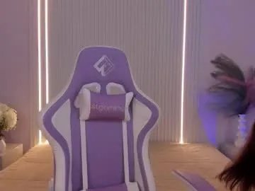 emilyevans7 on Chaturbate