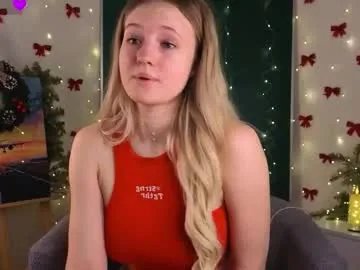 emilyhewell on Chaturbate