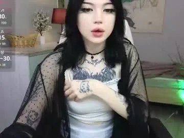 emma_kirks on Chaturbate
