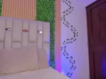 emma_nmm — GOAL: Sexy Dance [28 tokens remaining] Hello, buy your Valentine's Day card and get a great gift 50 TKN #feet #slim #valentine #18 #new